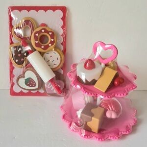 Target Valentine's Plastic Cookie & Cupcake Party Playset